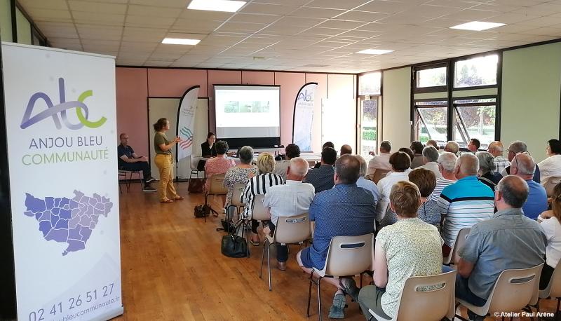 Réunion publique de présentation du tracé de la voie verte de l'Oudon entre Segré-en-Anjou Bleu et Le Lion d'Angers (49) - Juin 2022
